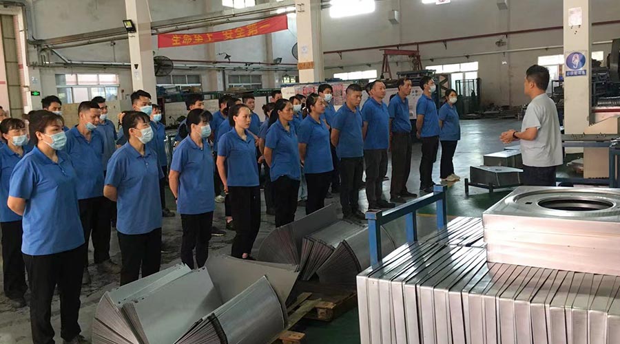 五一放假在即！金環(huán)電器沖壓車間開展早會強調工作效率