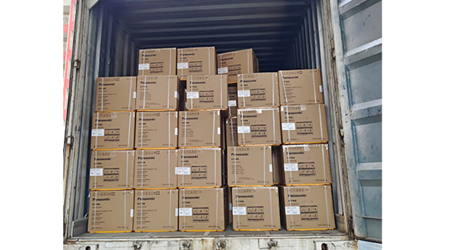 滿滿的貨物！國內(nèi)知名品牌客戶全自動滾筒洗衣機裝柜發(fā)貨