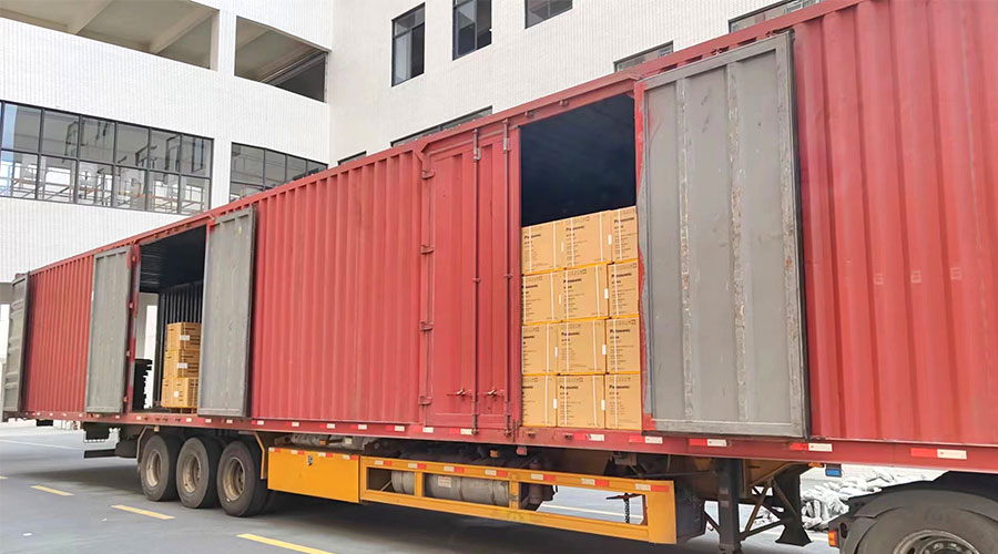 使命必達(dá)！高效完成國(guó)內(nèi)知名品牌客戶(hù)迷你洗衣機(jī)裝柜發(fā)貨